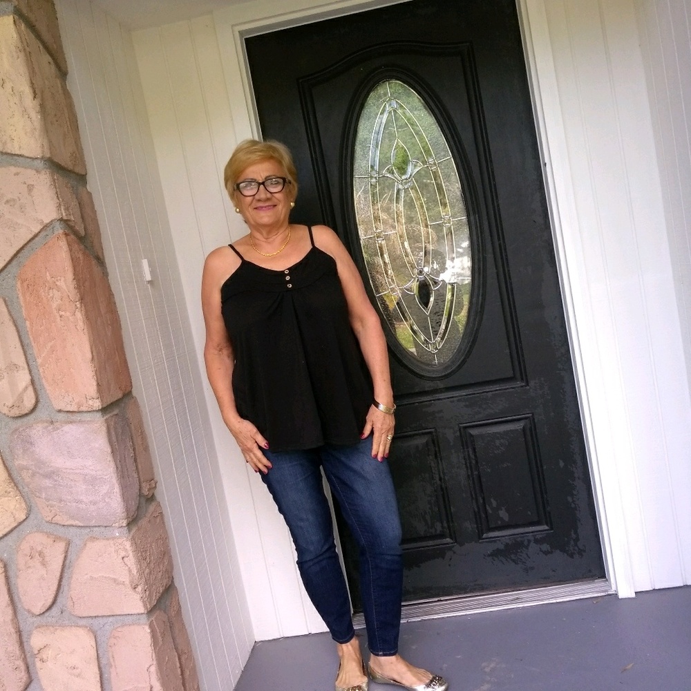 Meet your Posher, Elizabeth